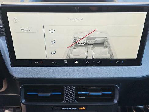 New 2025 Ford Maverick XLT image 20