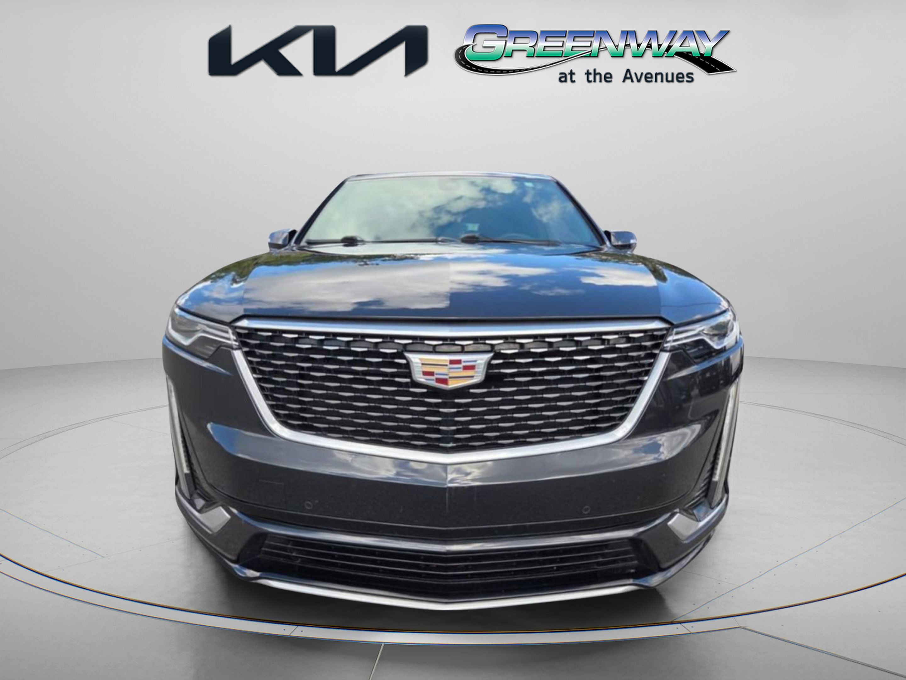 Used 2020 Cadillac XT6 Premium Luxury FWD image 2
