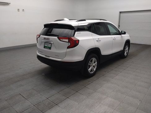Used 2024 GMC Terrain SLE w/ Driver Convenience Package AWD/4WD image 9