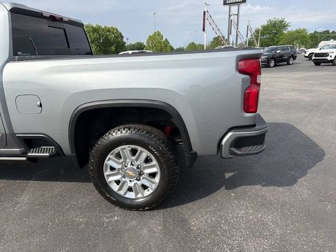 Used 2024 Chevrolet Silverado 2500 High Country w/ High Country Premium Package AWD/4WD image 7