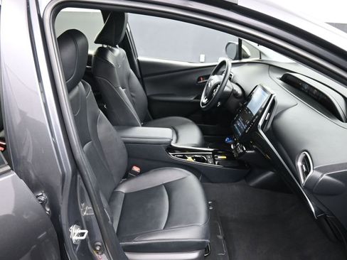 Used 2022 Toyota Prius Prime XLE image 25