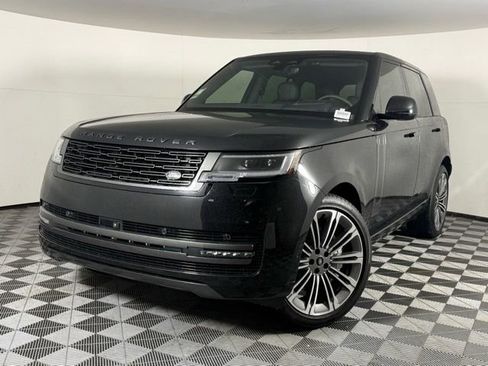 New 2025 Land Rover Range Rover SE image 2