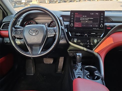 Used 2021 Toyota Camry XSE image 17