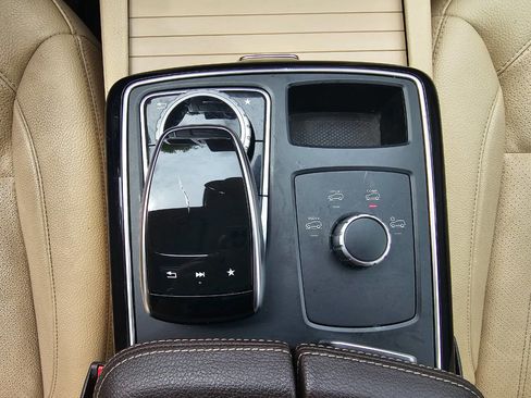 Used 2018 Mercedes-Benz GLE 350 w/ Premium 1 Package image 35