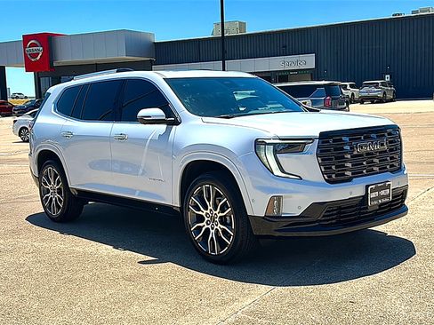 Used 2026 GMC Acadia Denali Ultimate FWD image 10