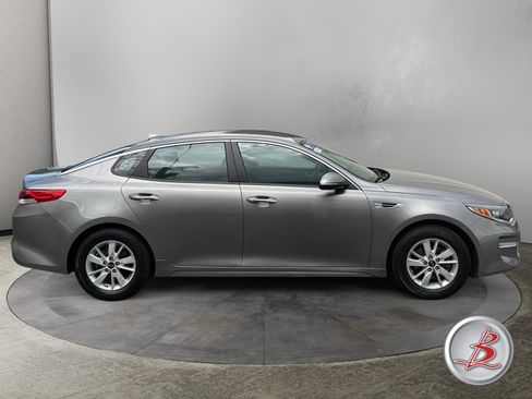 Used 2018 Kia Optima LX FWD image 8