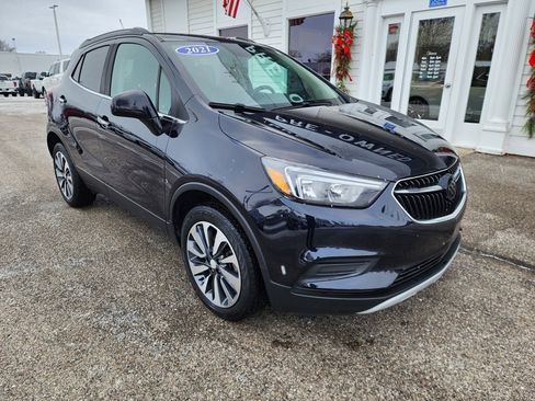Used 2021 Buick Encore Preferred image 3