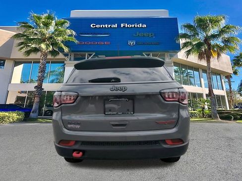 Used 2022 Jeep Compass Trailhawk image 6