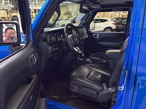 Used 2021 Jeep Wrangler Unlimited Sahara w/ Safety Group image 6