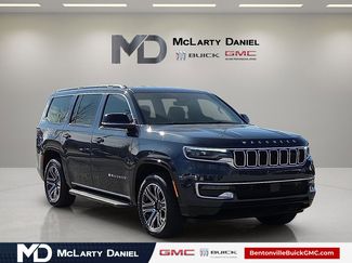 Used 2025 Jeep Wagoneer 4WD video 1