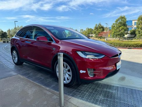 Used 2020 Tesla Model X Long Range AWD/4WD image 5