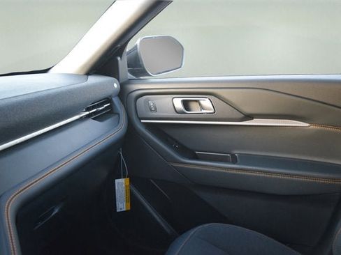 New 2026 Ford Explorer Tremor w/ Tremor Convenience Package image 11