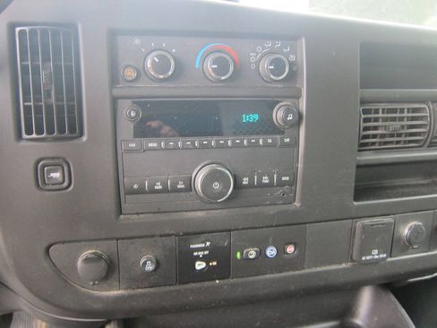 Used 2021 GMC Savana 2500 w/ Driver Convenience Package RWD image 11