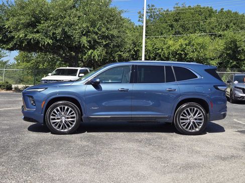 Certified 2026 Buick Enclave Avenir w/ Super Cruise Package AWD/4WD image 5