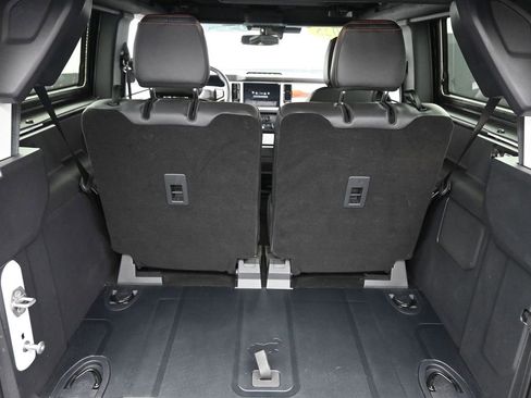 Used 2025 Ford Bronco Stroppe Edition image 7