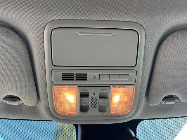 Used 2017 Honda Odyssey EX-L image 33