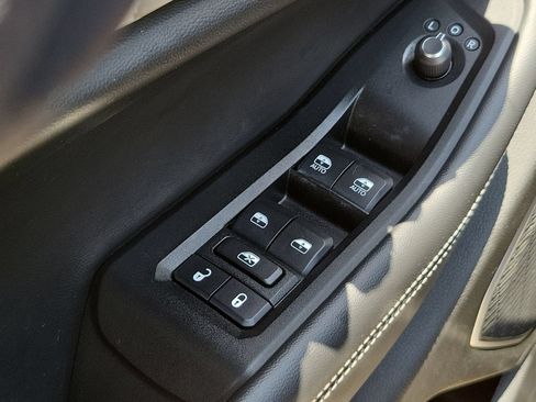 Used 2022 Jeep Grand Cherokee L Limited AWD/4WD image 24