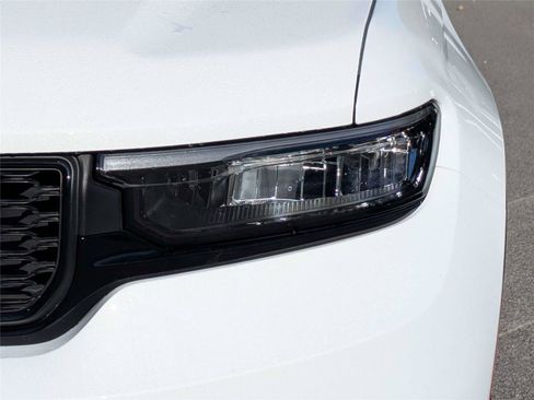 Certified 2025 Jeep Grand Cherokee L Altitude image 13