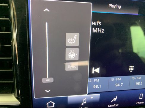 Used 2024 Chrysler Pacifica Touring-L image 31