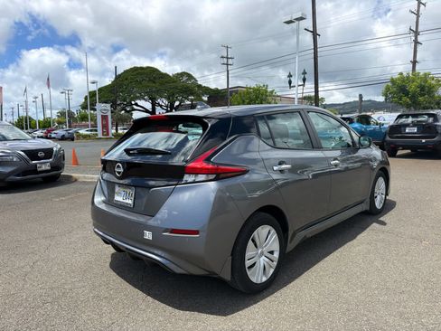 Used 2023 Nissan Leaf S FWD image 3