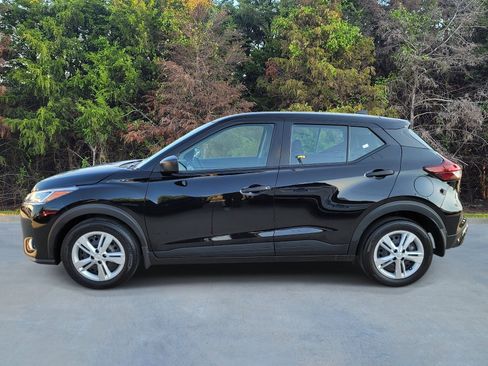 Used 2025 Nissan Kicks Play S FWD image 21