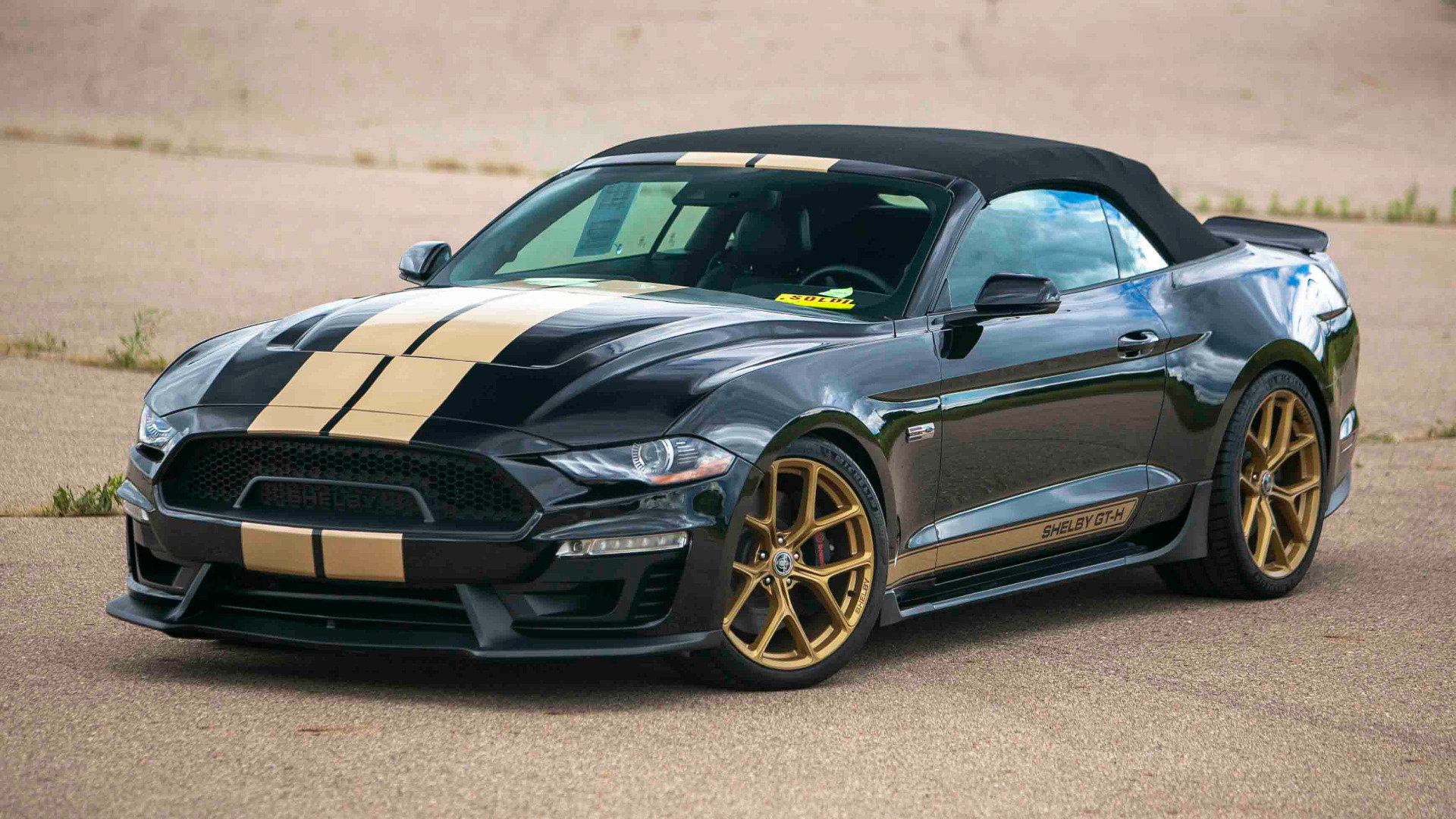 Used 2019 Ford Mustang GT Premium w/ GT Performance Package RWD image 7