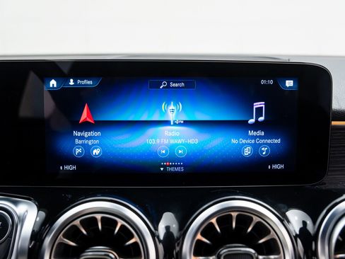 Certified 2023 Mercedes-Benz EQB 250+ w/ Exclusive Package image 25