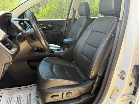 Used 2019 GMC Terrain Denali w/ Advanced Safety Package AWD/4WD image 18