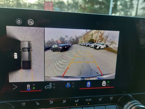 Used 2024 GMC Canyon AT4 w/ AT4 Premium Package image 22