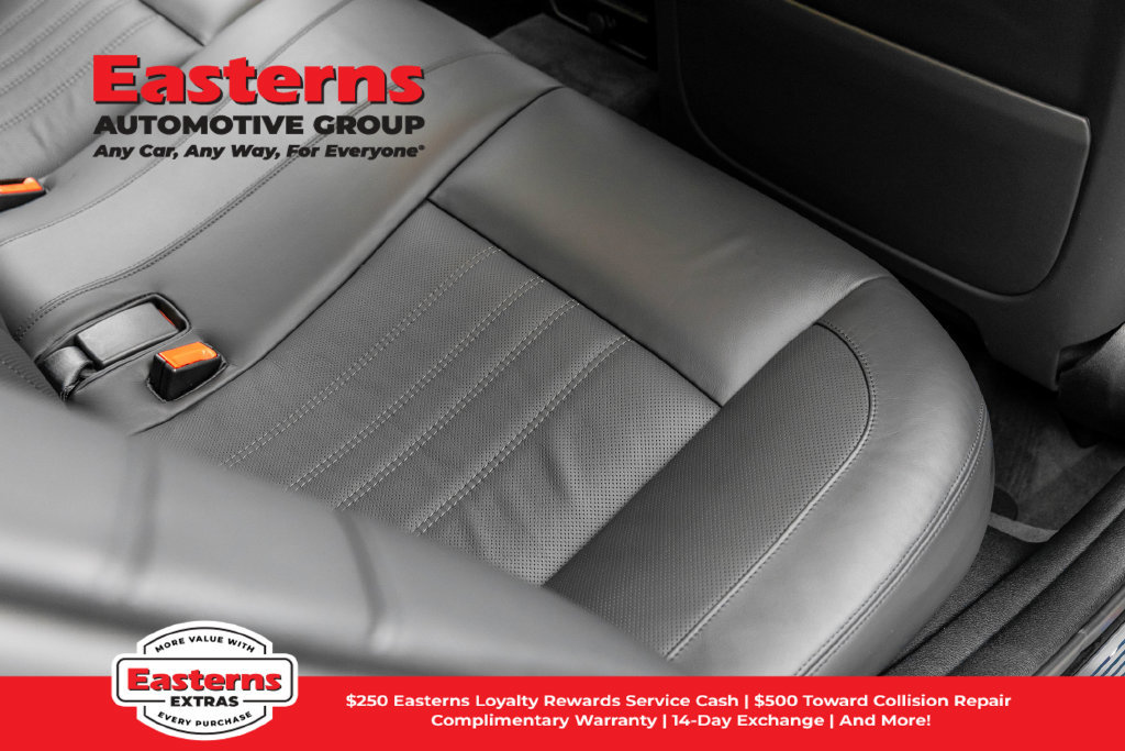 Used 2015 BMW M5 RWD image 41