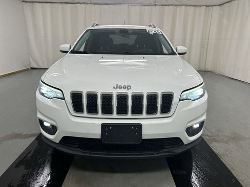 Used 2019 Jeep Cherokee Latitude Plus AWD/4WD image 3