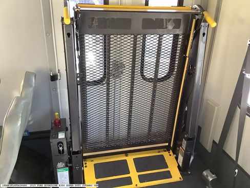 Used 2015 Ford E-350 and Econoline 350 Super Duty image 13