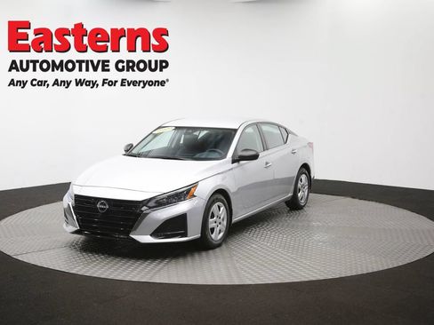 Used 2024 Nissan Altima 2.5 S FWD image 53