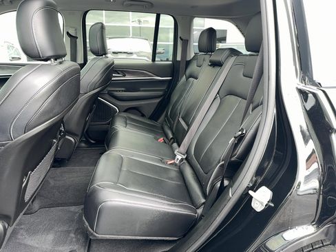 Certified 2022 Jeep Grand Cherokee Limited AWD/4WD image 11