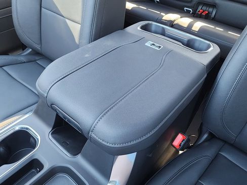 New 2026 GMC Sierra 1500 SLT w/ SLT Premium Plus Package image 32