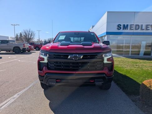 Used 2024 Chevrolet Silverado 1500 LT Trail Boss w/ Convenience Package II image 2