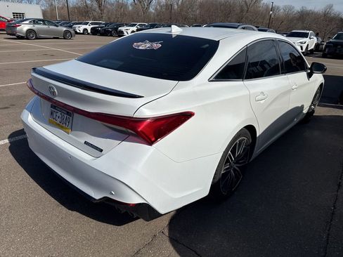 Used 2019 Toyota Avalon Touring w/ Advanced Safety Package image 3