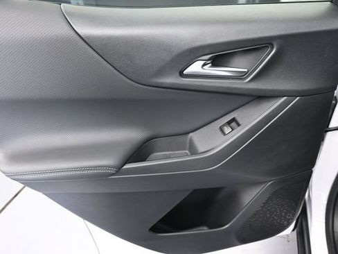 New 2026 Chevrolet Equinox LT w/ Convenience Package II FWD image 24