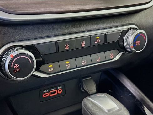 Used 2024 Nissan Altima 2.5 SV image 17