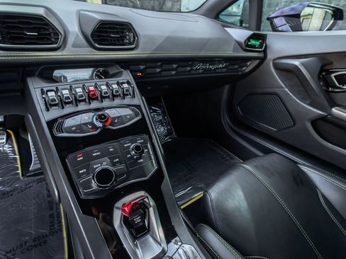 Used 2017 Lamborghini Huracan LP 610-4 image 37