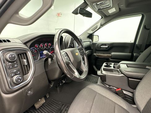 Certified 2021 Chevrolet Silverado 1500 LT AWD/4WD image 4