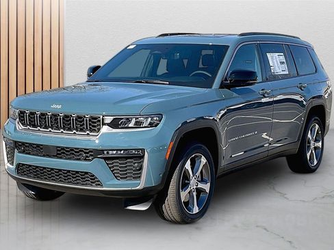 New 2026 Jeep Grand Cherokee L Limited w/ Luxury Tech Group II AWD/4WD image 4