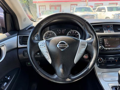 Used 2015 Nissan Sentra SR FWD image 19