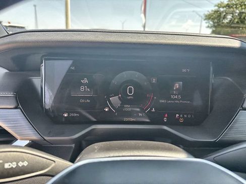 Certified 2026 GMC Acadia Elevation w/ Elevation Premium Package FWD image 12