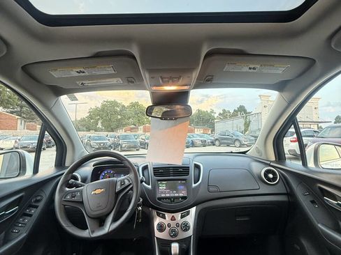 Used 2015 Chevrolet Trax LT w/ LT Sun and Sound Package image 16