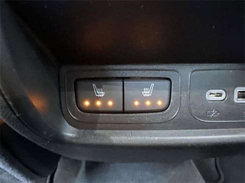 Certified 2022 Cadillac XT4 Premium Luxury w/ Enhanced Visibility Package image 59