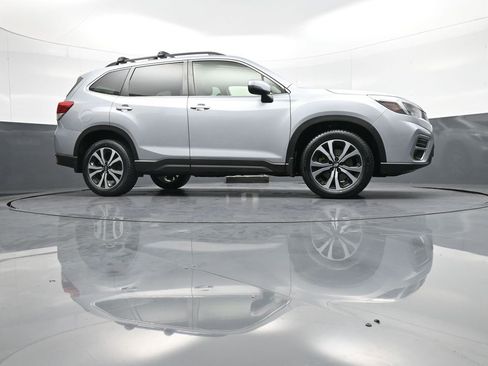 Used 2021 Subaru Forester Limited image 29