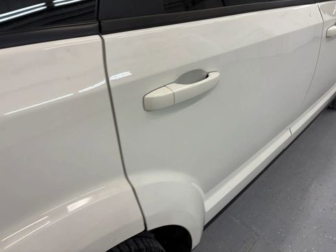 Used 2020 Dodge Journey SE w/ Blacktop Package FWD image 24