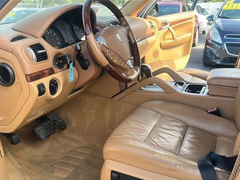 Used 2006 Porsche Cayenne AWD/4WD image 22