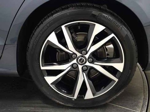 Used 2023 Volvo S60 B5 Core w/ Climate Package image 12